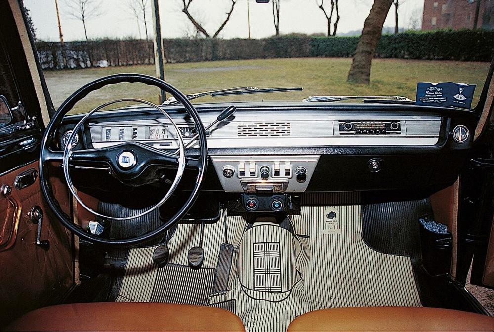 Dashboard Lancia Fulvia 2C